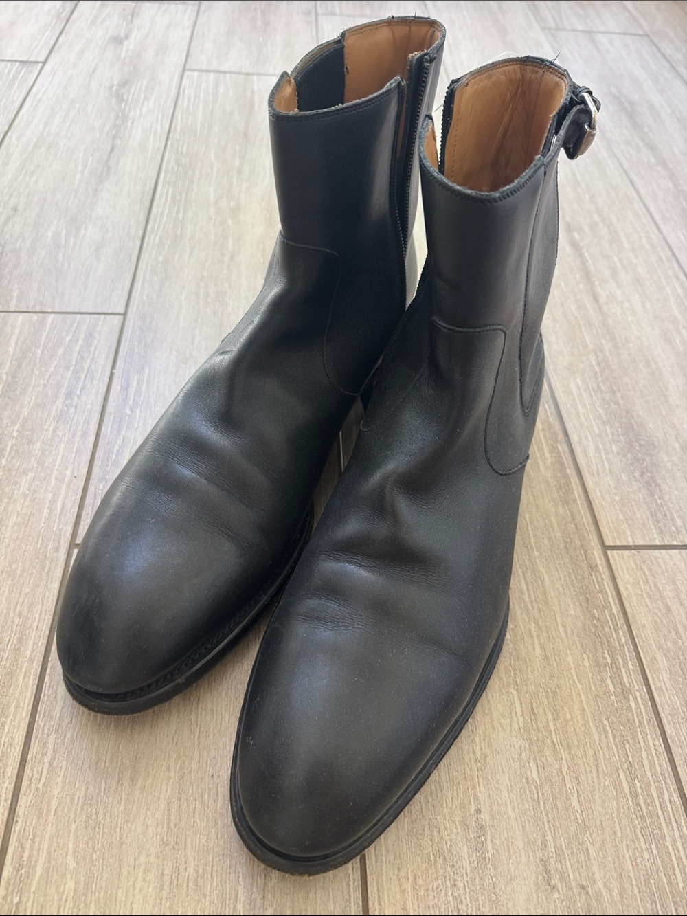 Gucci Black Leather Ankle Boots with Side Zip